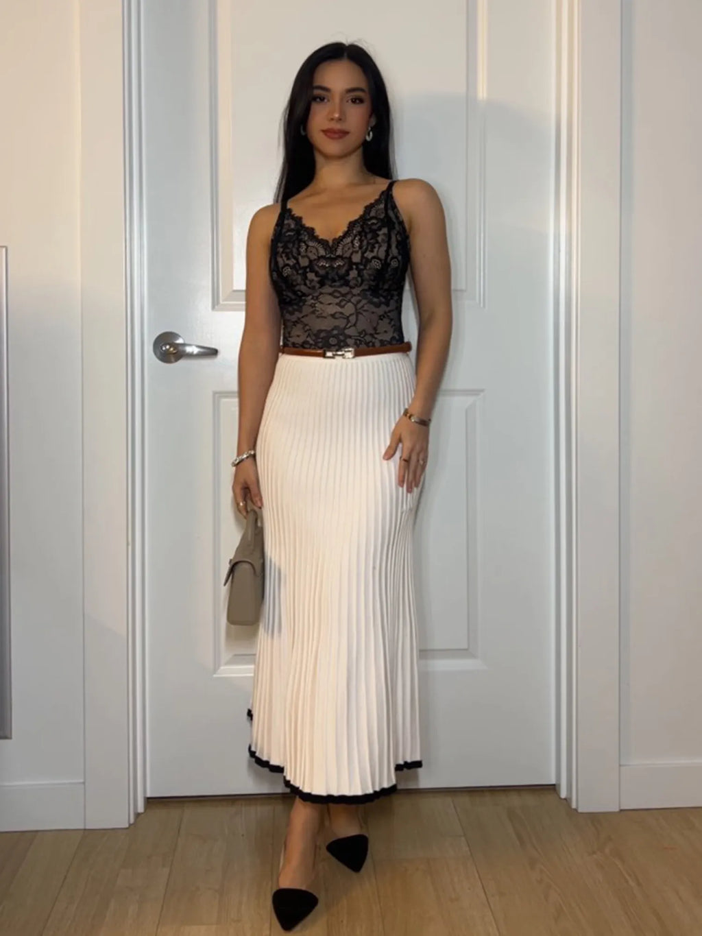 Body de cuerpo entero con escote en V y encaje MyCurve