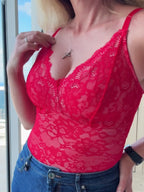 Body de cuerpo entero con escote en V y encaje MyCurve