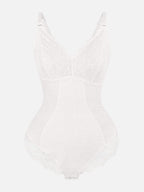 Body de tanga con escote en V y encaje MyCurve