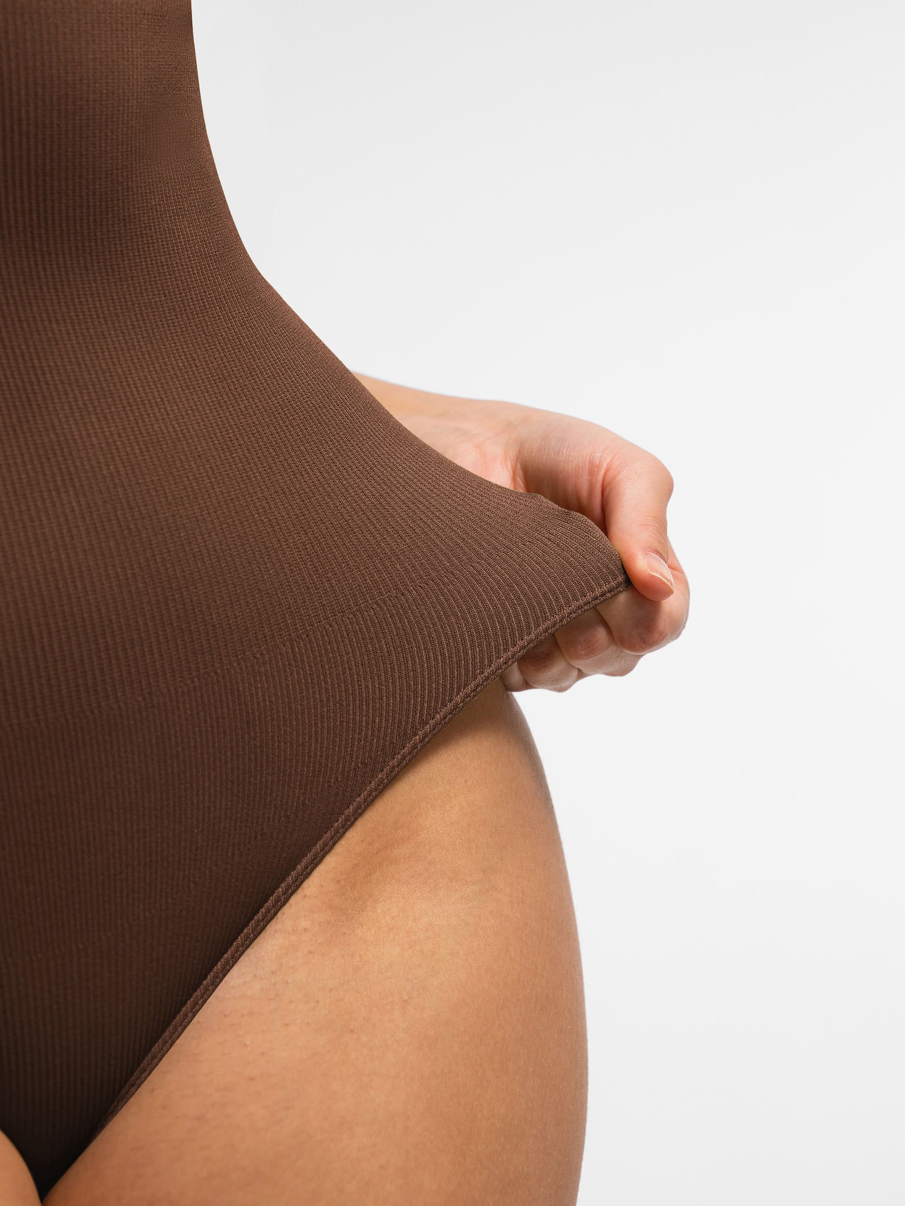 Body acanalado sin costuras MyCurve con cuello redondo y cremallera invisible