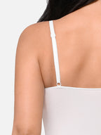 Body moldeador de encaje elegante con escote en V de MyCurve 