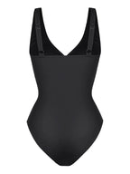 Traje de baño moldeador con fruncido y aro metálico en V profundo MyCurve