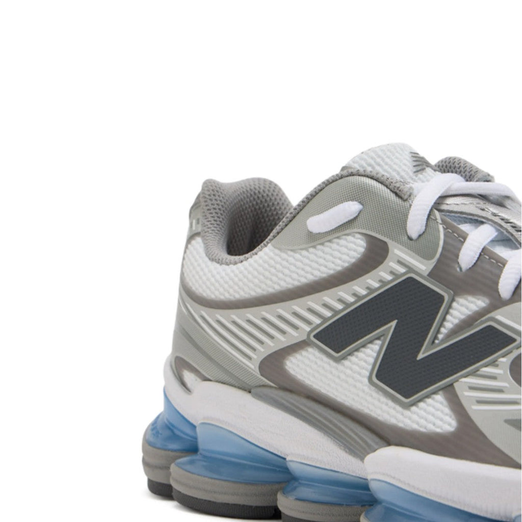New Balance 2000
